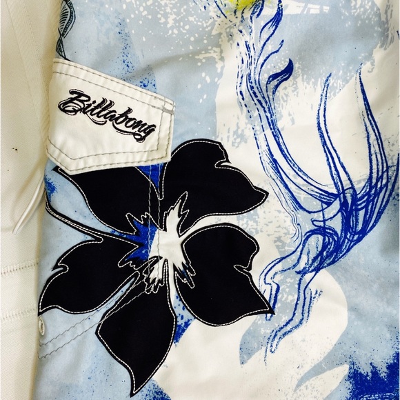 Men’s Billabong Hawaiian Print Swim Trunks Size 33 - Picture 4 of 6